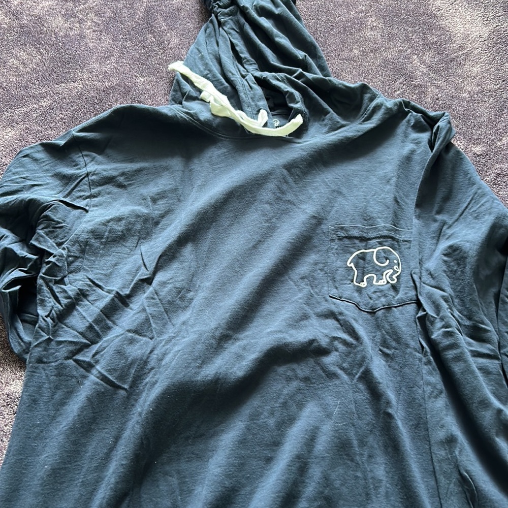 Ivory Ella Navy M hoodie LS Tee